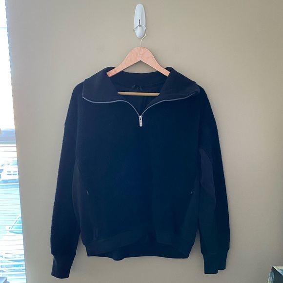 Women’s Lululemon Black Stand Out Sherpa 1/2 Zip Size 12 - Picture 9 of 13